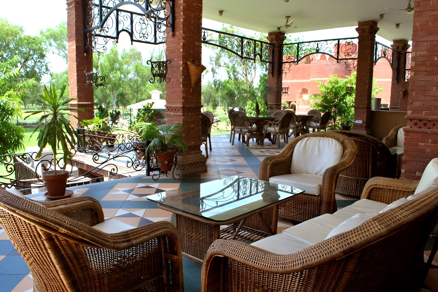 Main Lounge – Lahore Gymkhana, Pakistan
